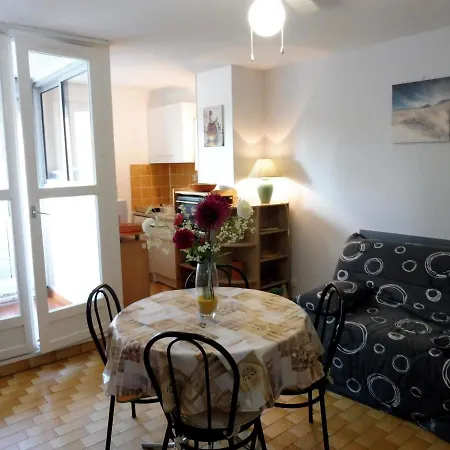 Genois Joli Mt St Martin Proche Port Cap D'agde Appartement *